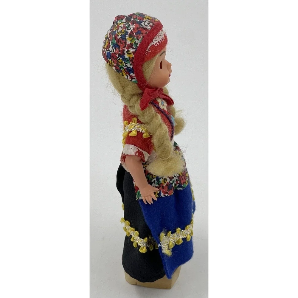 Dutch Holland Denmark‎ Girl Doll w/ Opening & Closing Eyes w/ Wooden Shoes